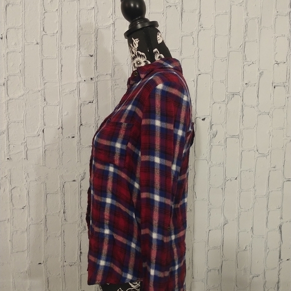 Charlotte Russe Red Blue Plaid Button Down Top Size Small - Picture 2 of 4